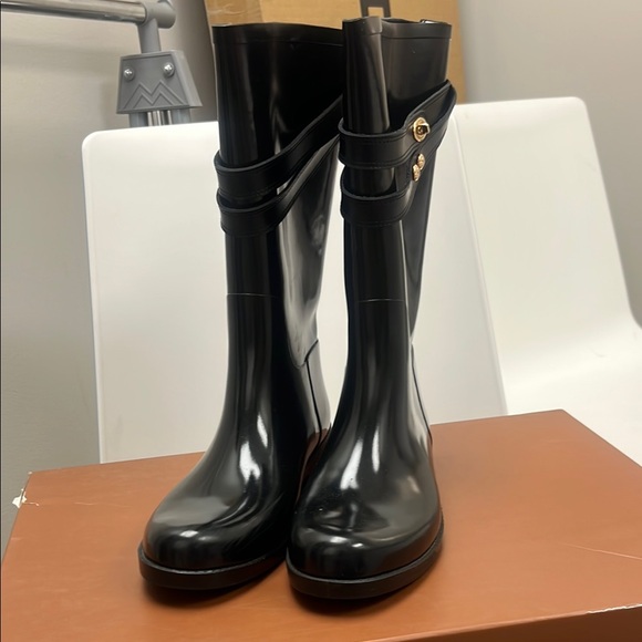 Black Women's Boots - Picture 1 of 4